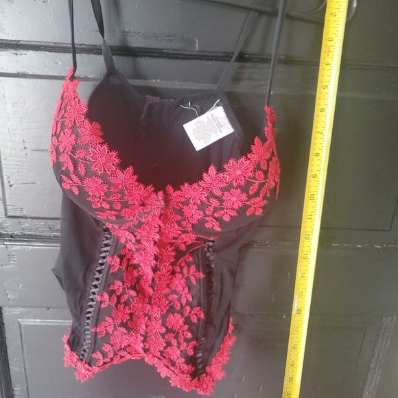 Bustier - Picture 8 of 8